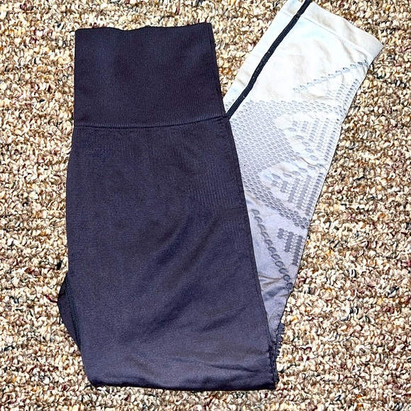 PINK Cool & Comfy Leggings - Picture 1 of 5